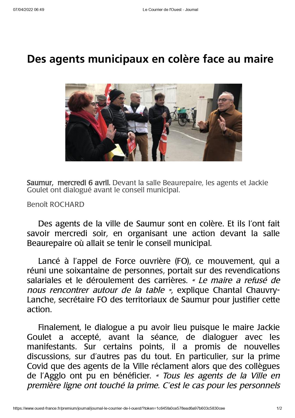 Des agents municipaux en cole re face au maire page 0001